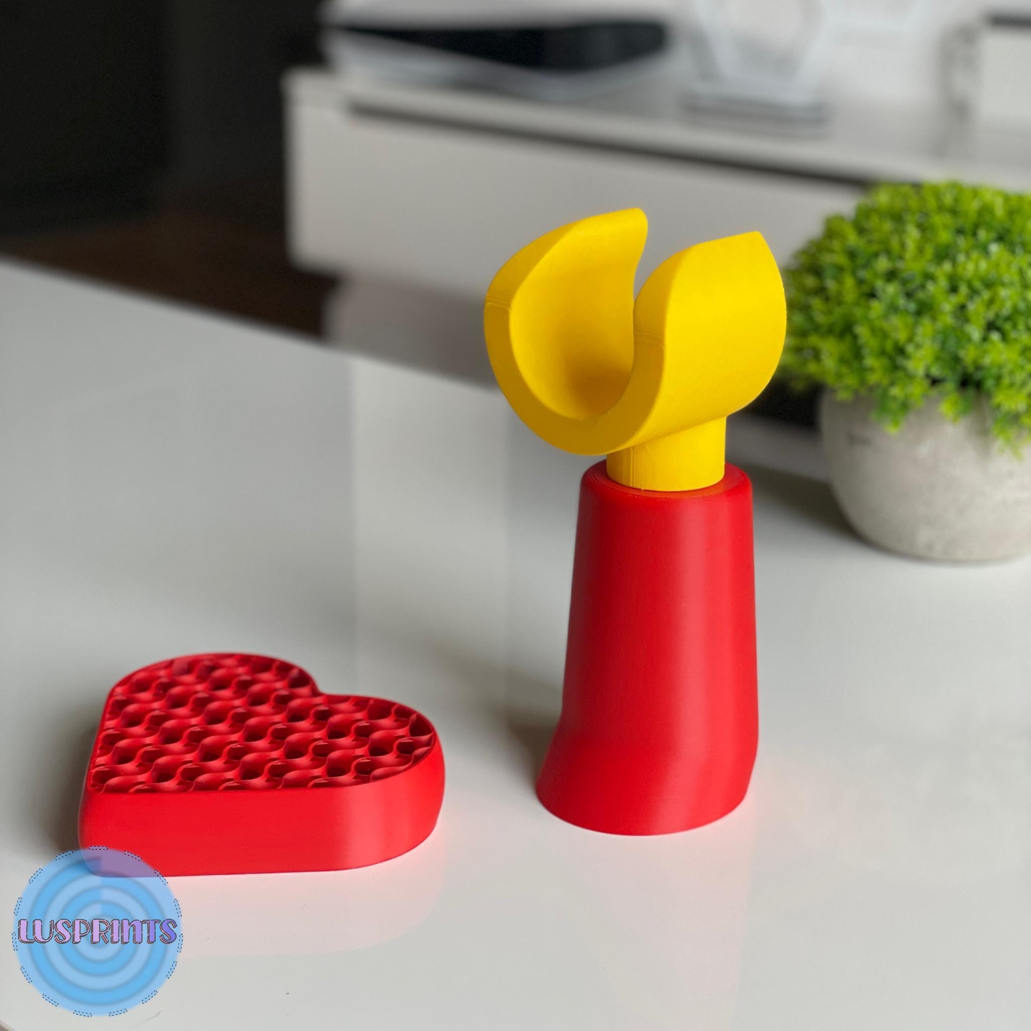 Gamer Geschenk Stand Herzform Headset Halter, 3D gedruckte Schreibtisch Deko, Personalisiert