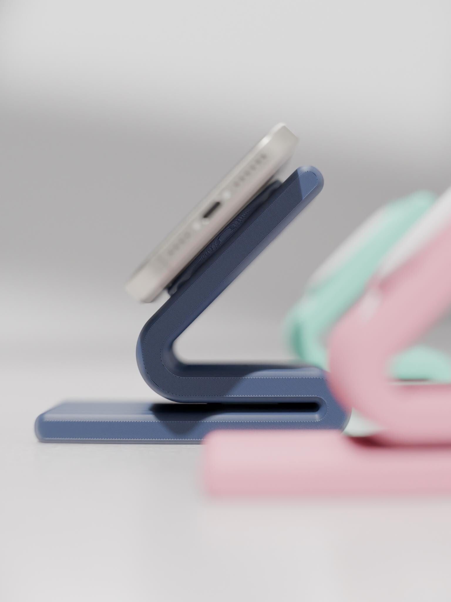 MagSafe Standby Halter | Minimalistisches Rippen - Design | Custom Fit - Printaztik