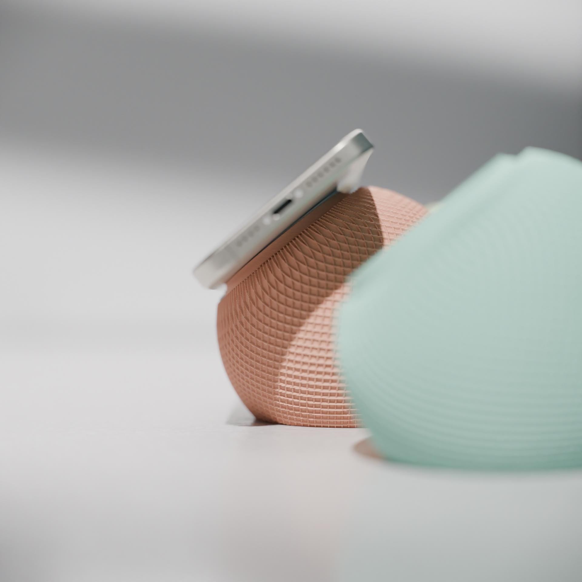 MagSafe Nightstand – iPhone Ladestation | StandBy Dock | HomePod-Mini Optik | Kabelloser iPhone Ständer | Personalisierbar & hochwertig