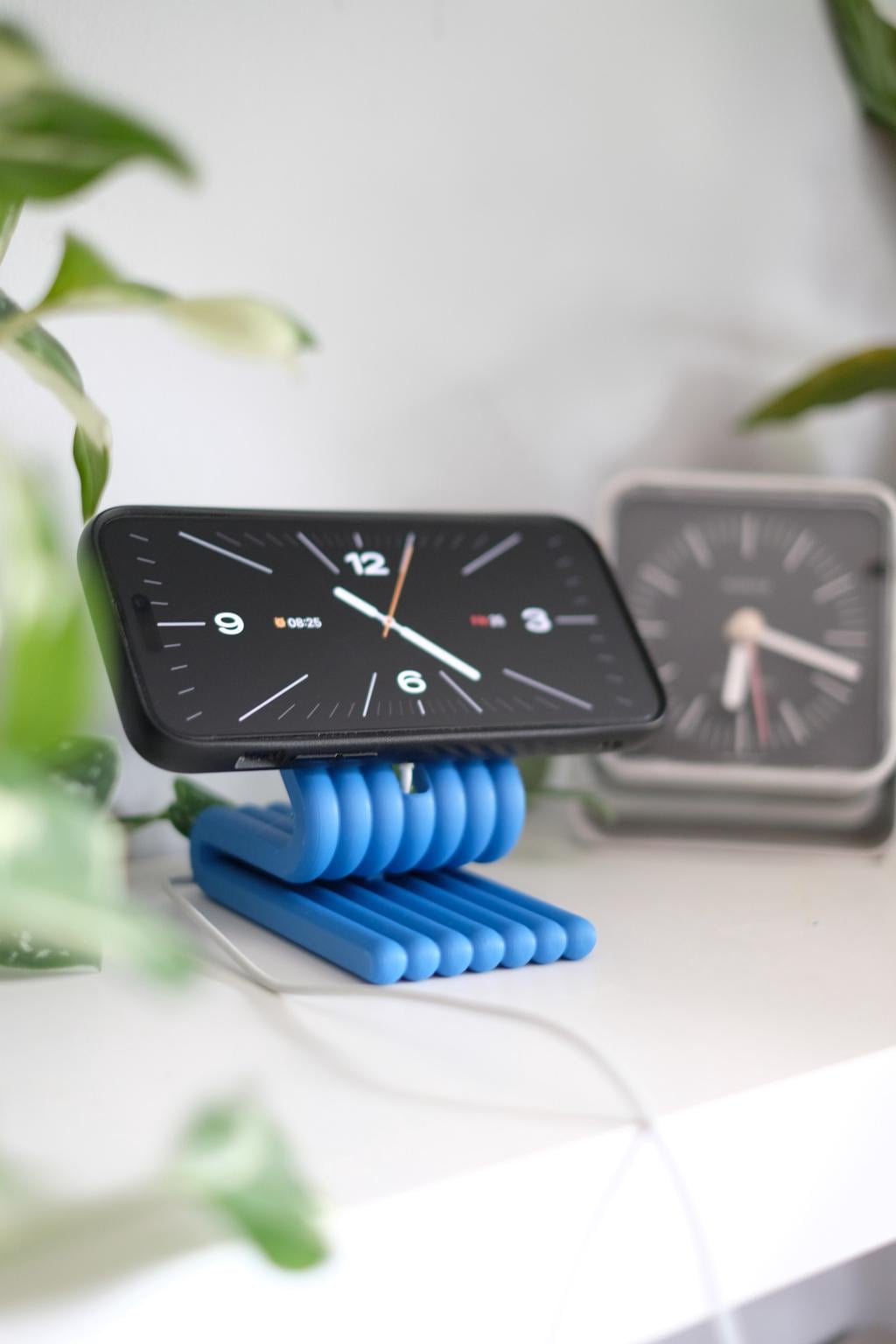 MagSafe Standby Halter | Minimalistisches Rippen - Design | Custom Fit - Printaztik