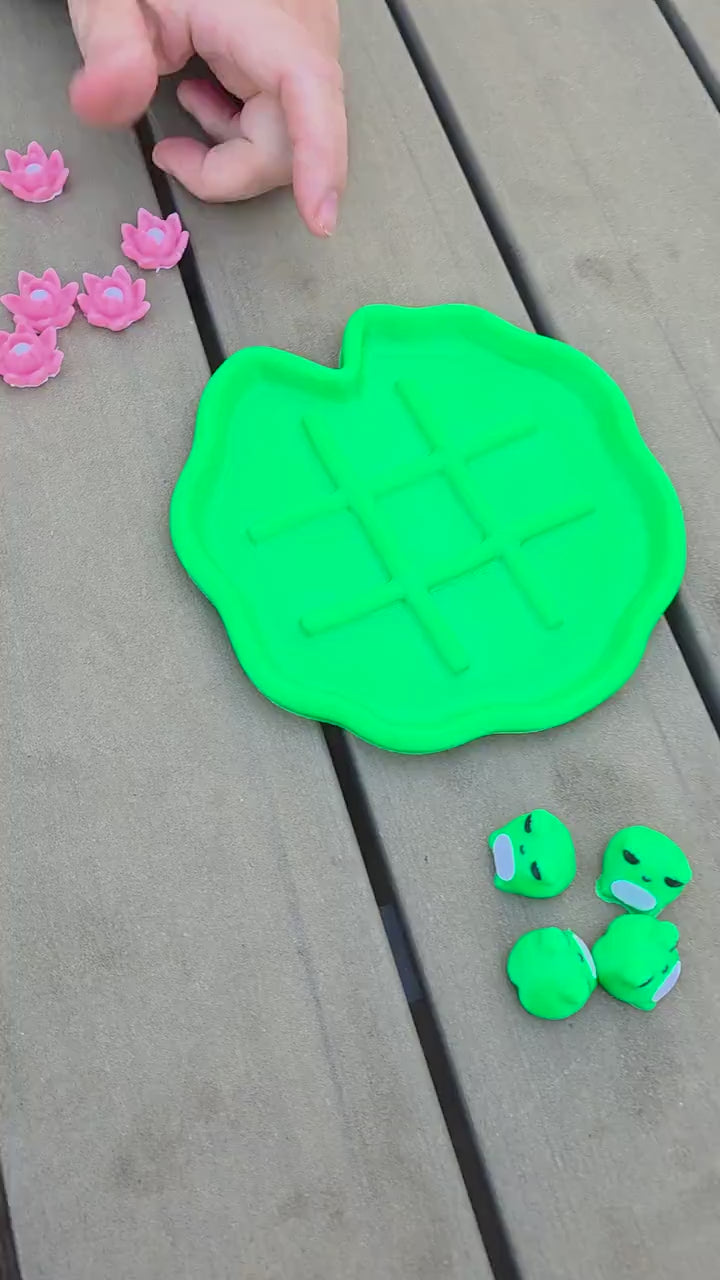 Frosch Tic Tac Toe Spiel| Personalisierbares 3D Reisespiel | Multi-Color Unikat | Geschenkidee für Kinder & Gamer | Printaztik